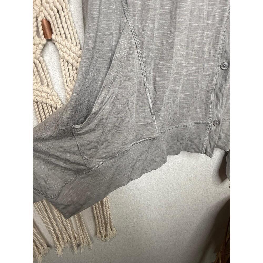 Neiman Marcus Vest Womens Med Grey Cardigan Button Sharkbite Lightweight Modern - Picture 6 of 6